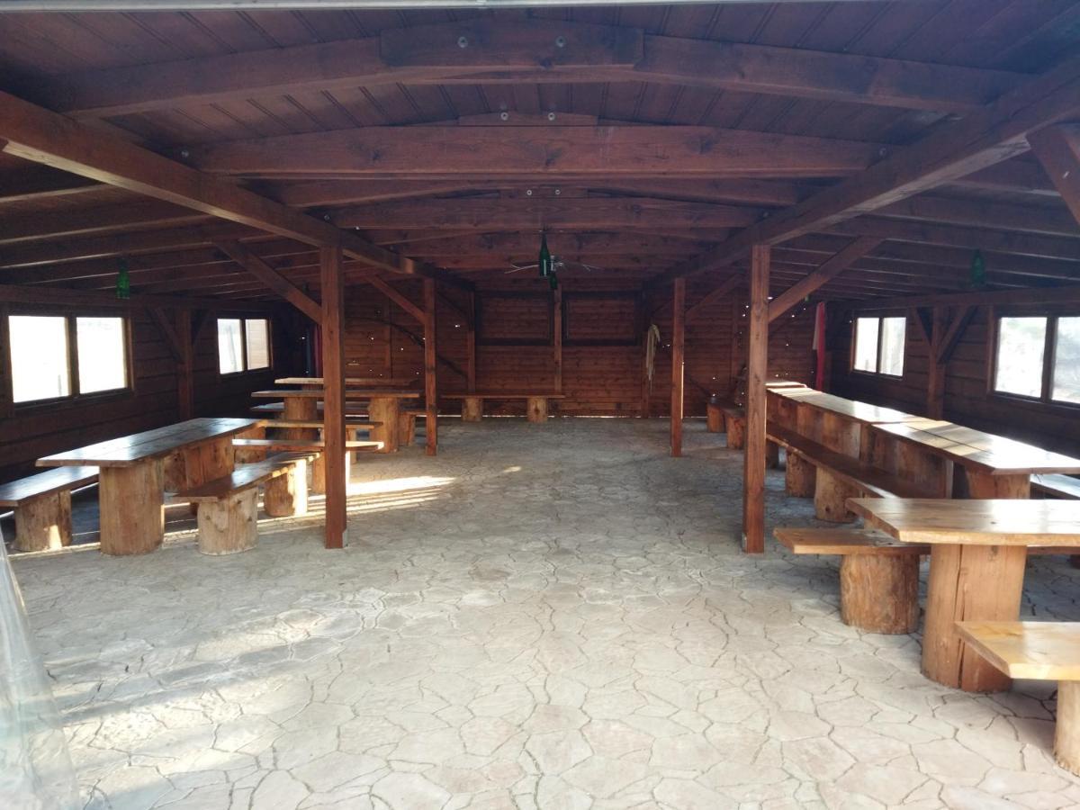 Vinny Sklep A Penzion U Vinohradu Velké Bílovice Exterior foto